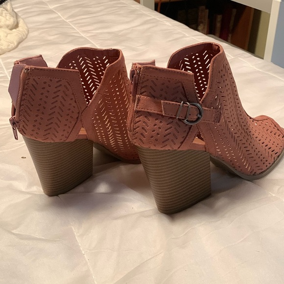 Qupid pink boots.  Size 10.  New unused. - Picture 2 of 2